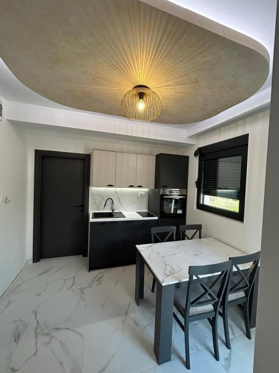 Merlin Prestige Apartments Будва Экстерьер фото