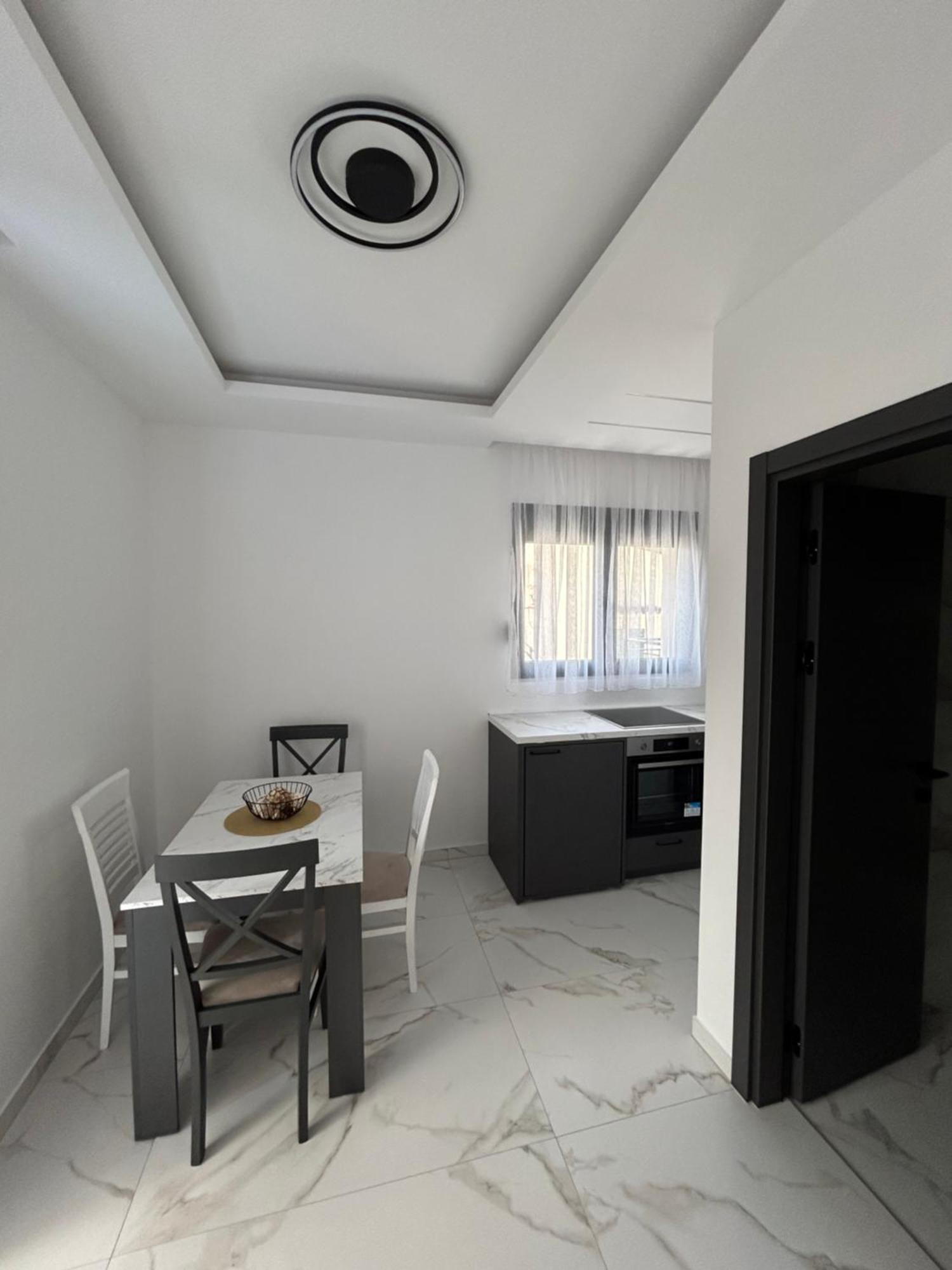 Merlin Prestige Apartments Будва Экстерьер фото