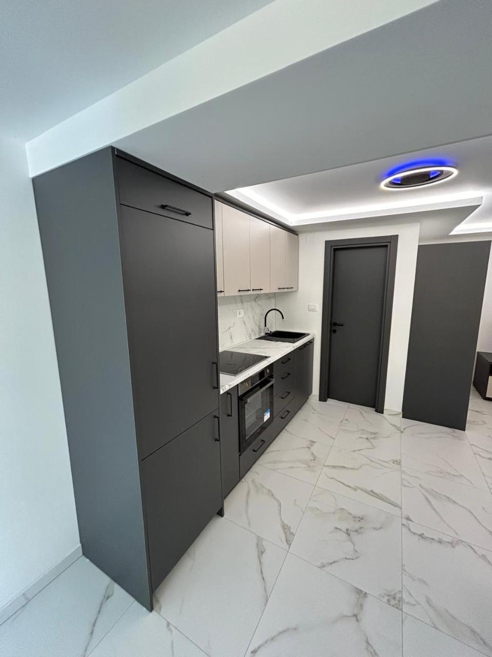 Merlin Prestige Apartments Будва Экстерьер фото