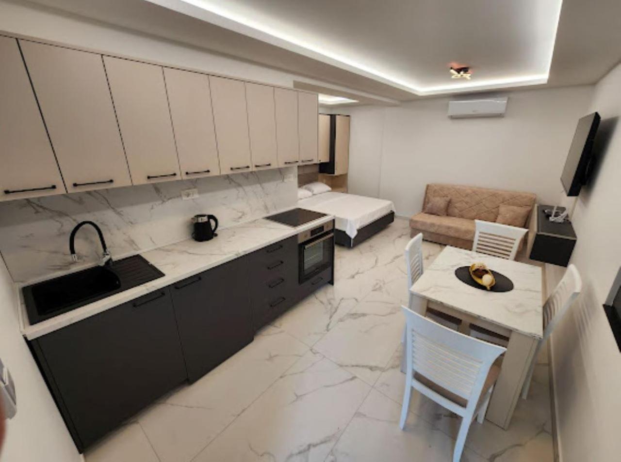 Merlin Prestige Apartments Будва Экстерьер фото